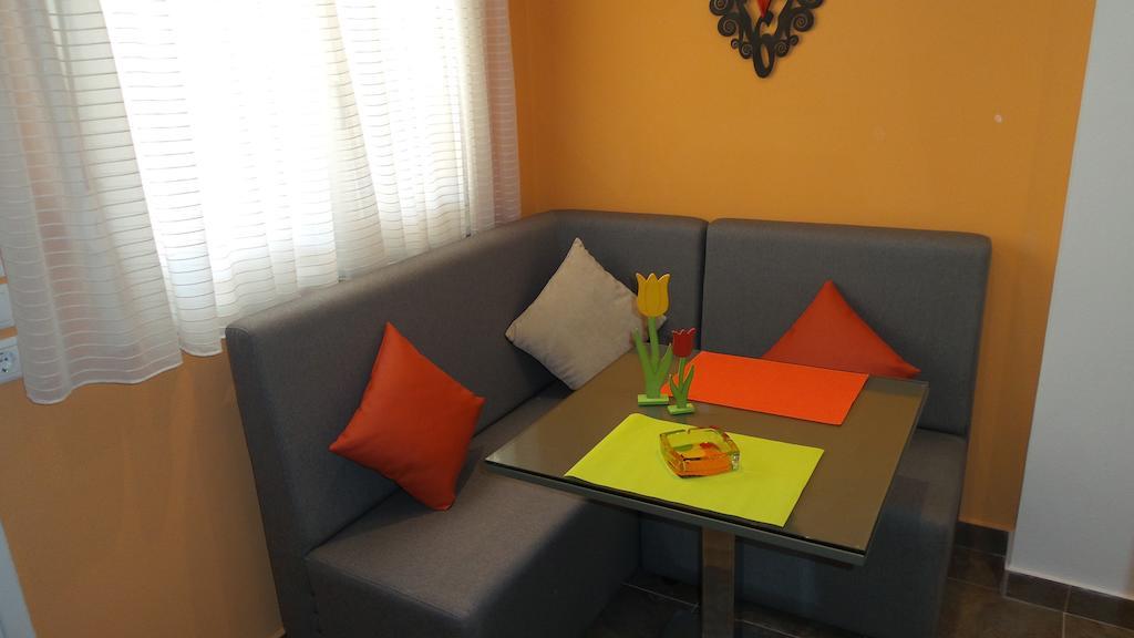 Hotel House Roula Neos Marmaras Habitación foto