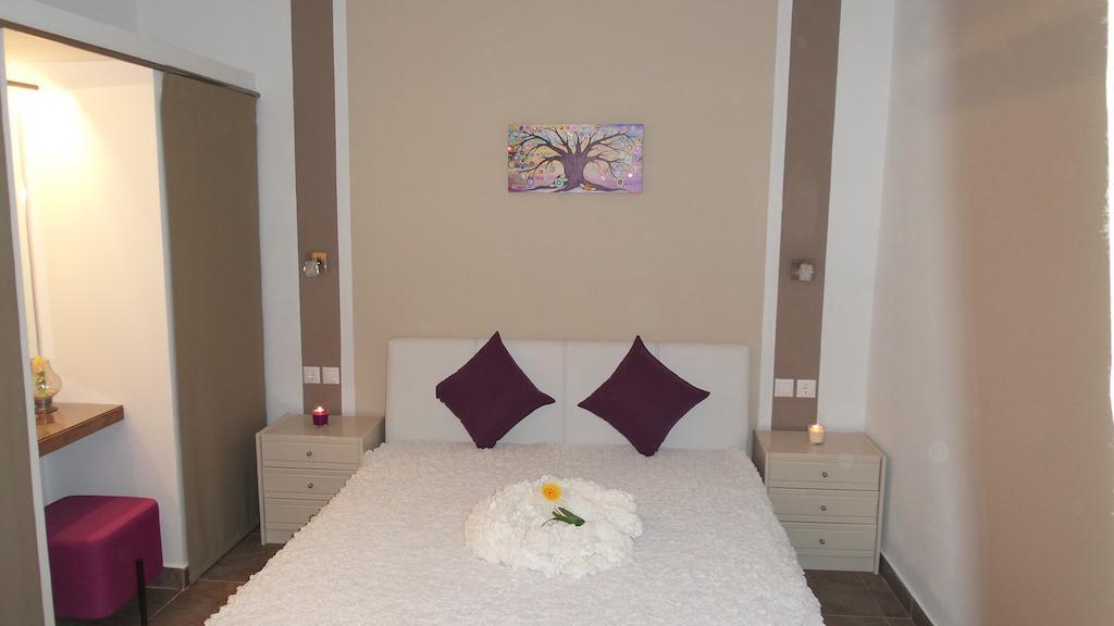 Hotel House Roula Neos Marmaras Habitación foto
